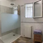 Au Calme, Jardin, Piscine, Jacuzzi Villa