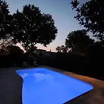 Au Calme, Jardin, Piscine, Jacuzzi