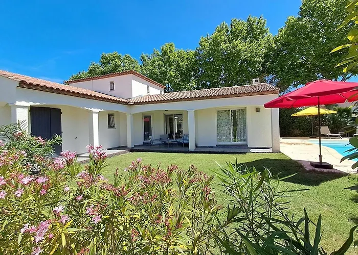 Au Calme, Jardin, Piscine, Jacuzzi Saussan
