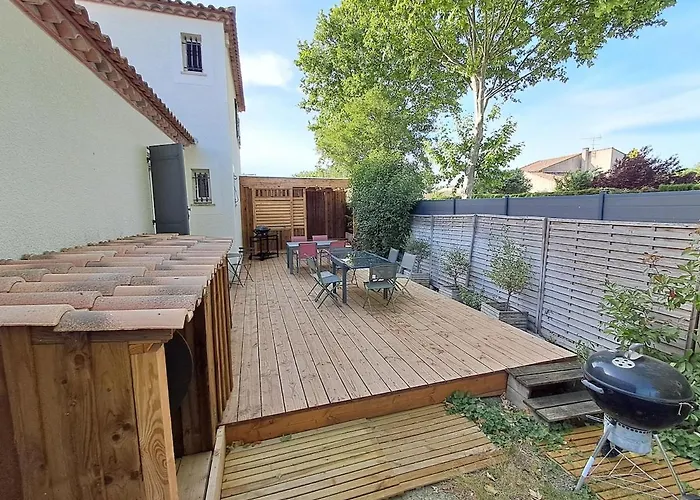 Au Calme, Jardin, Piscine, Jacuzzi Villa Saussan